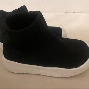 Kids Black Knit Slip-On Sneakers